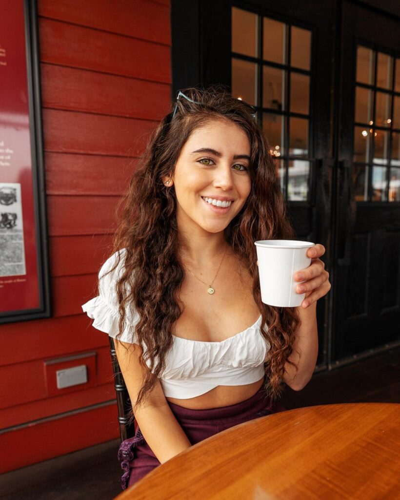 Instagram Violet Summers