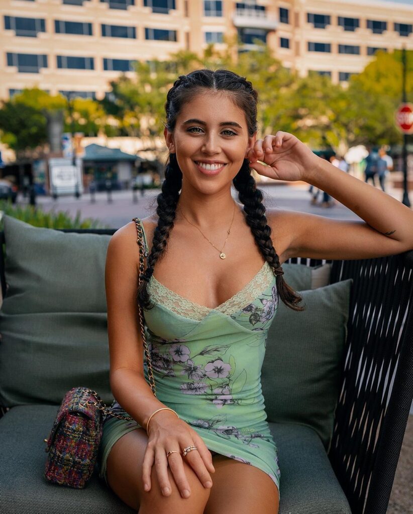 Instagram Violet Summers